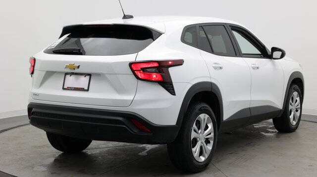 2025 Chevrolet Trax LS
