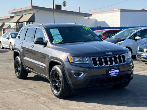 2016 Jeep Grand Cherokee for sale at Shogun Auto Center in Hanford CA