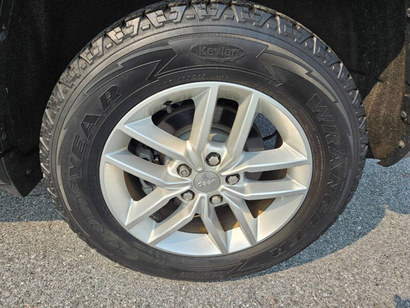 2018 Jeep Grand Cherokee Laredo E