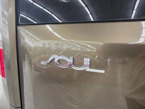 2012 Kia Soul +