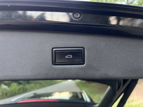 2018 Volkswagen Tiguan 2.0T SEL 4Motion