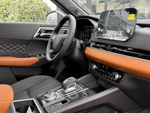 2025 Mitsubishi Outlander PHEV