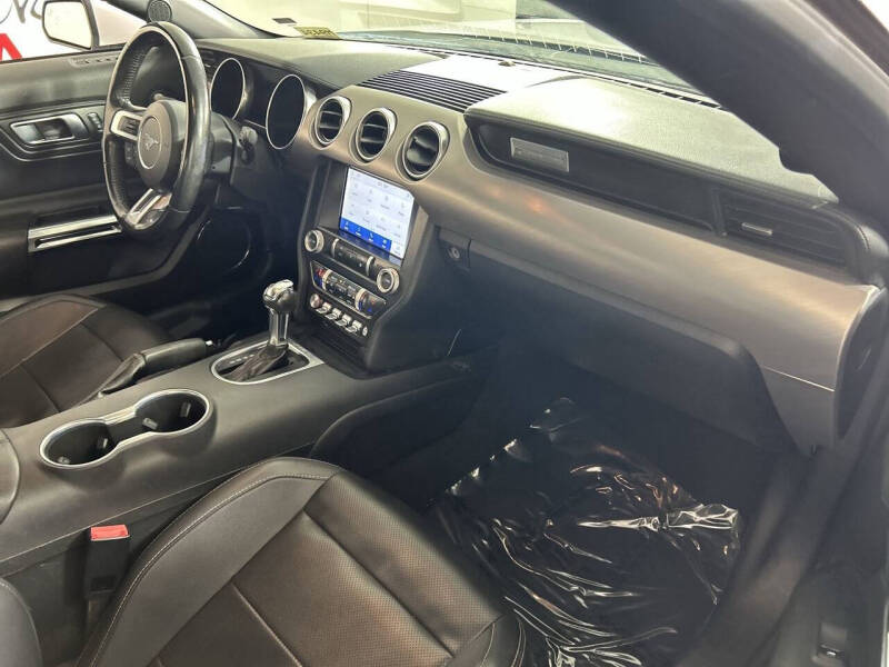 2022 Ford Mustang EcoBoost Premium