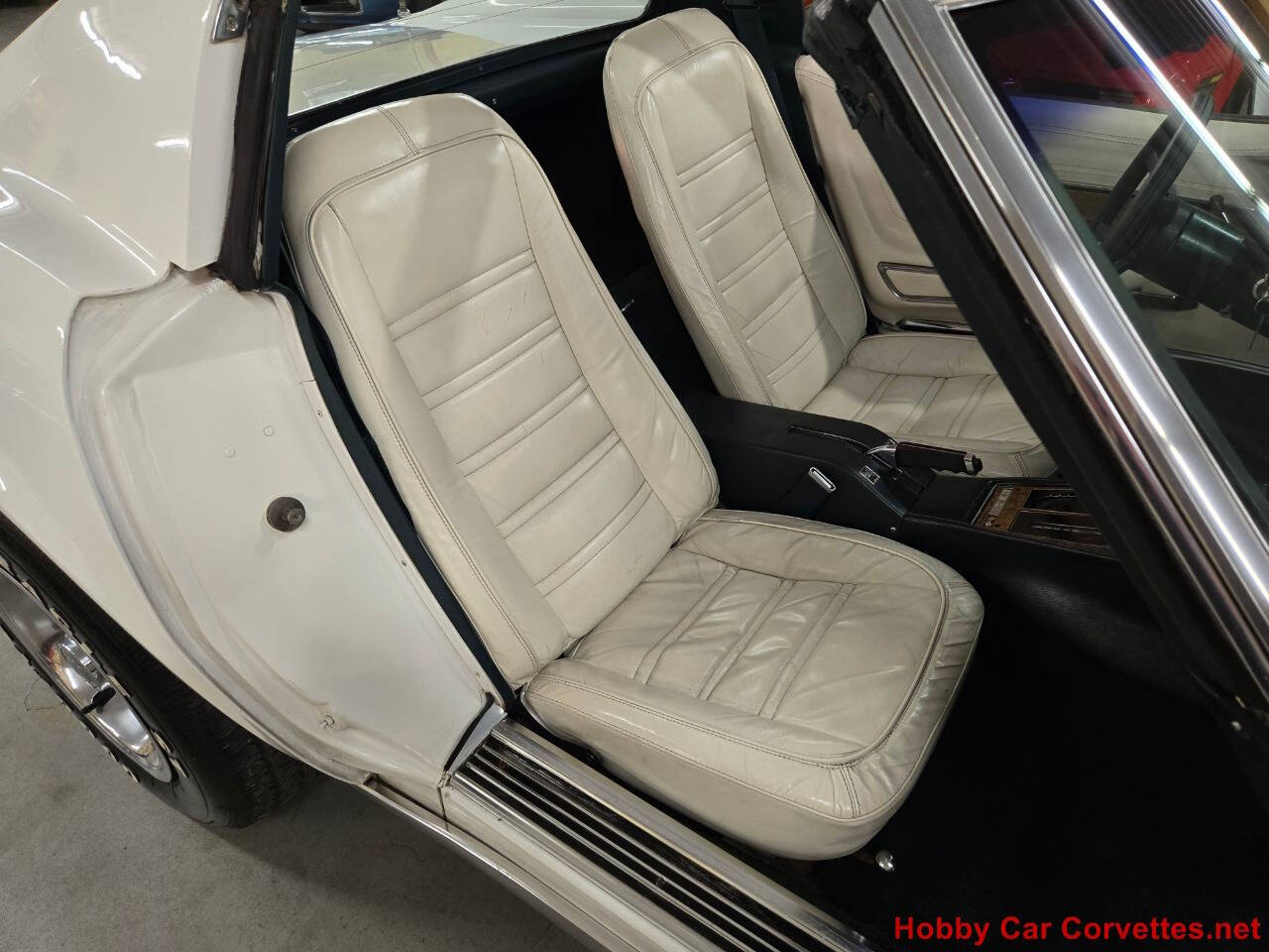 1976 Chevrolet Corvette 77
