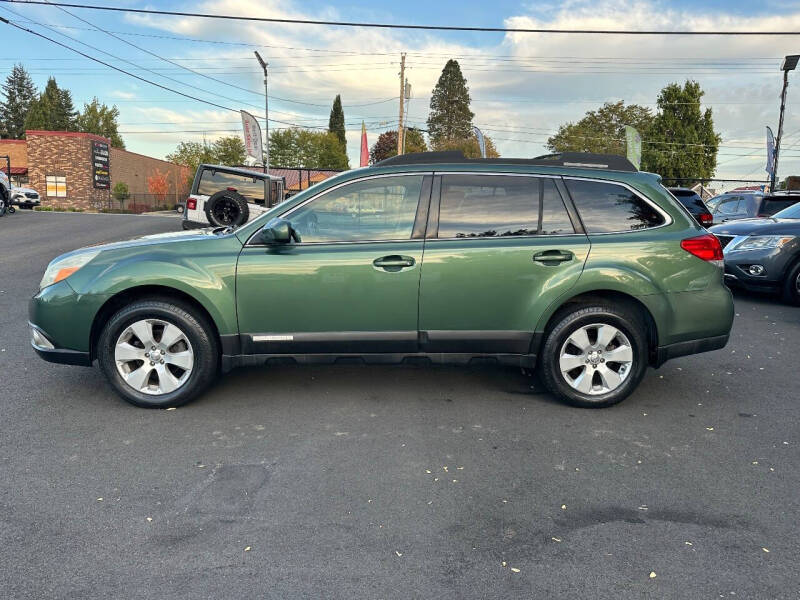 2011 Subaru Outback I Premium photo 3