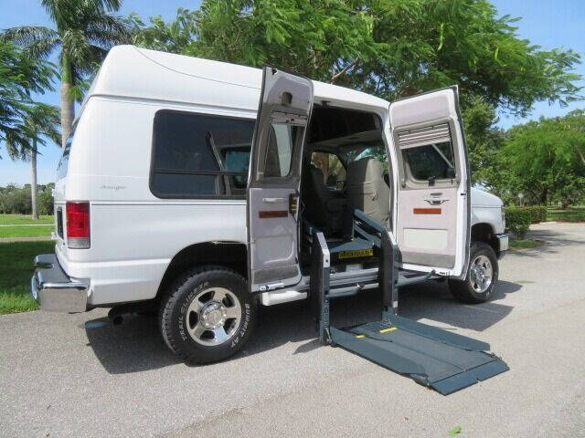 2010 Ford E-Series E-350 SD