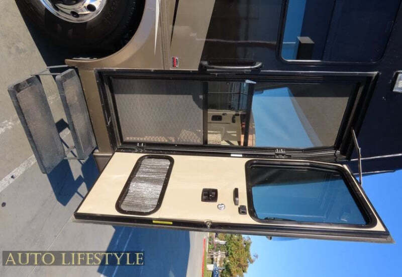 2010 Freightliner MH Chassis