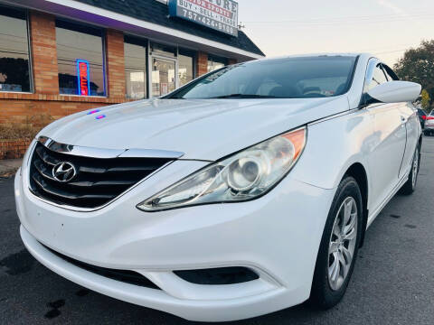 2011 Hyundai Sonata for sale at VENTURE MOTOR SPORTS in Chesapeake VA