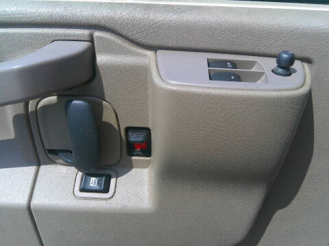 2023 Chevrolet Express 2500