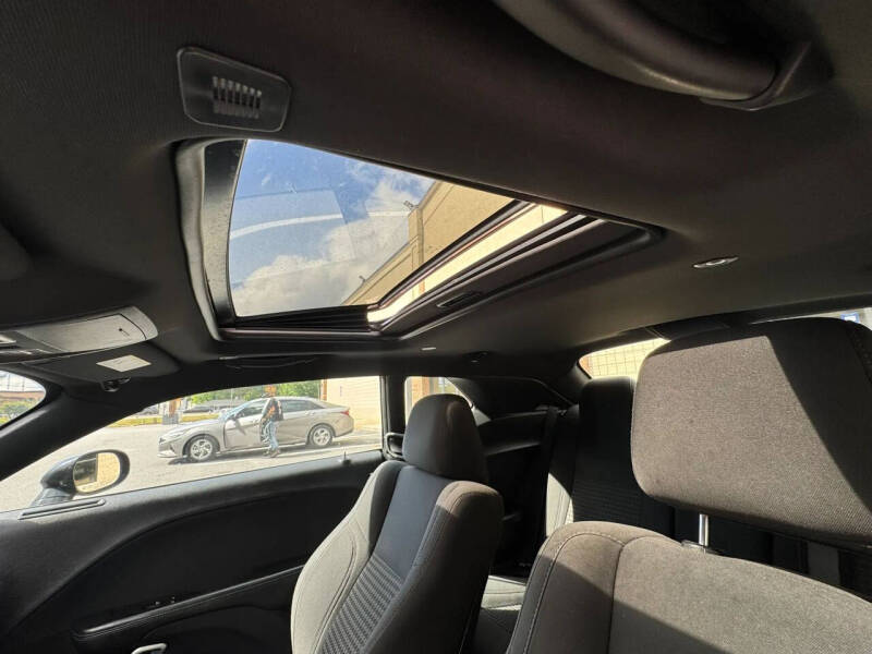 2019 Dodge Challenger SXT