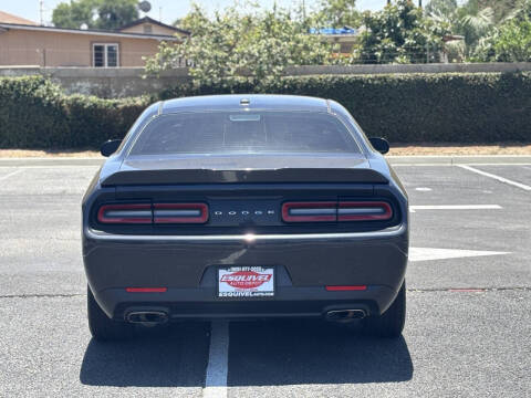 2019 Dodge Challenger SXT
