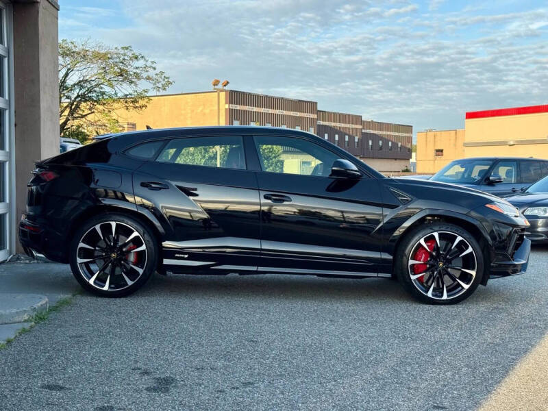 2024 Lamborghini Urus S