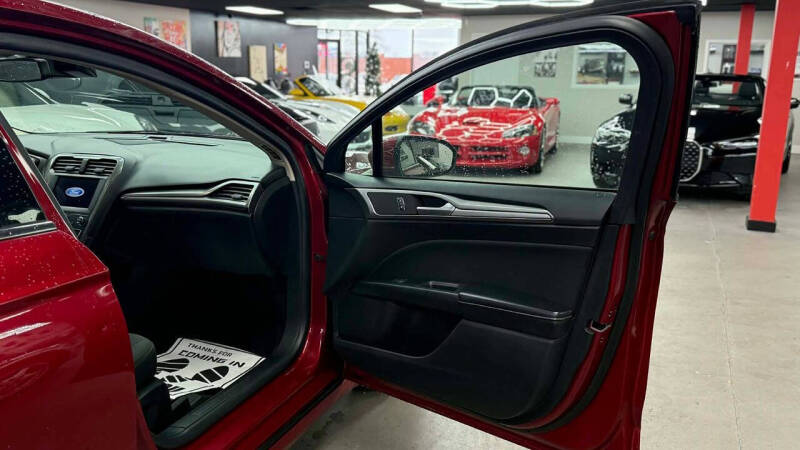 2020 Ford Fusion Hybrid SE