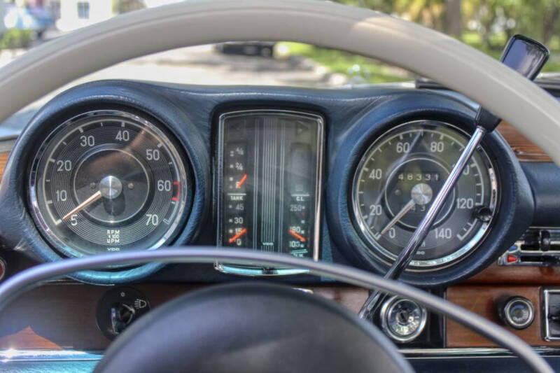 1970 Mercedes-Benz 280-Class