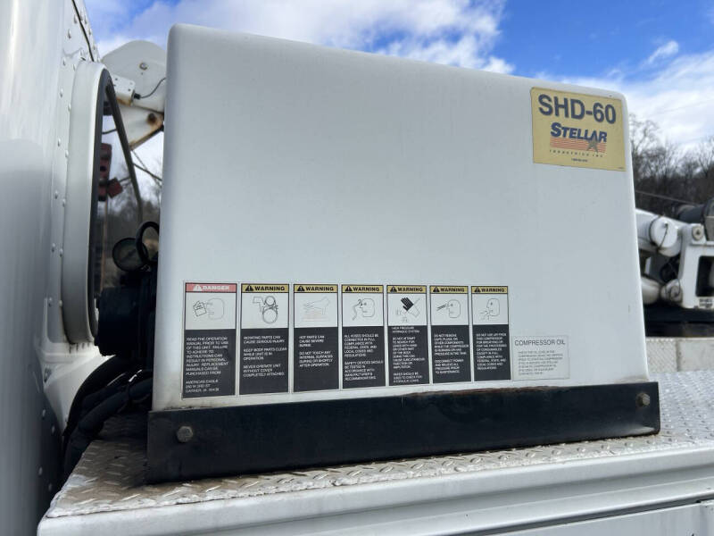 2006 Peterbilt 335 Mechanic's Truck