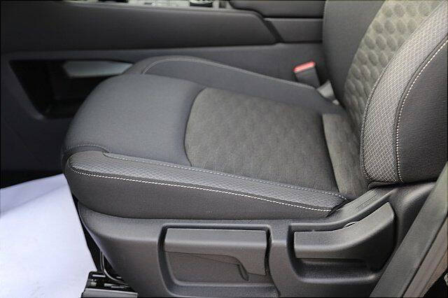 2025 Nissan Pathfinder S