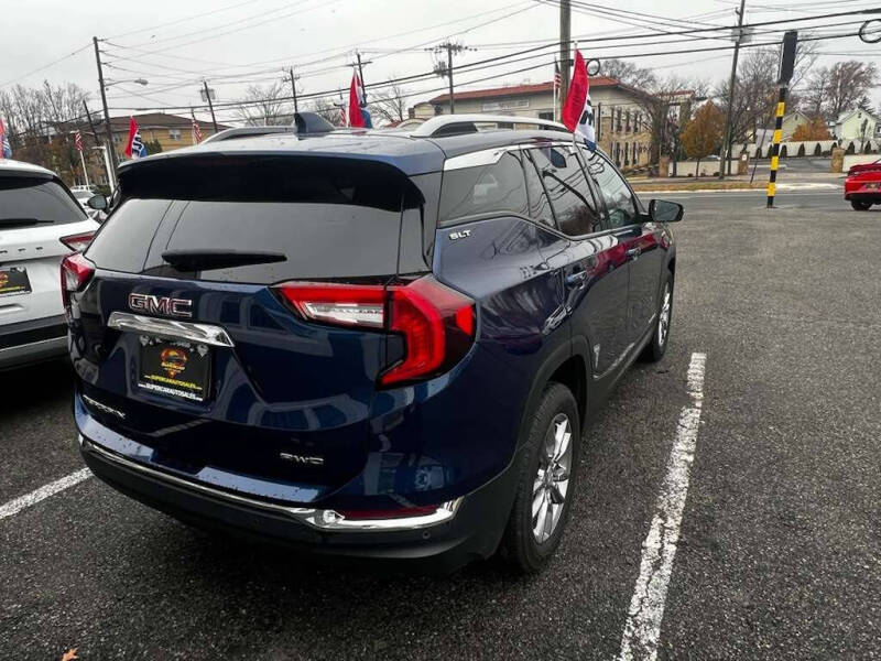2022 GMC Terrain SLT