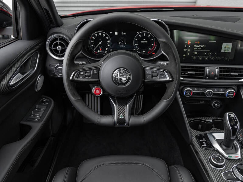 2024 Alfa Romeo Giulia Quadrifoglio