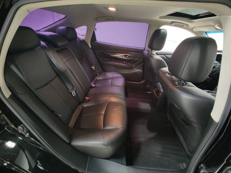 2015 Infiniti Q70L 3.7