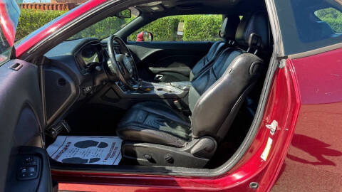 2018 Dodge Challenger SXT Plus