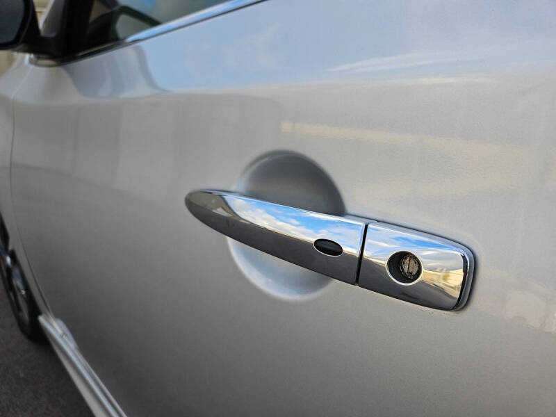 2017 Nissan Sentra SR