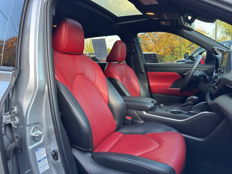 2022 Toyota Highlander XSE