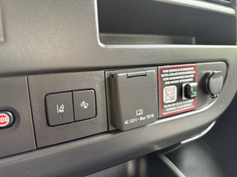 2025 Chevrolet Express 2500