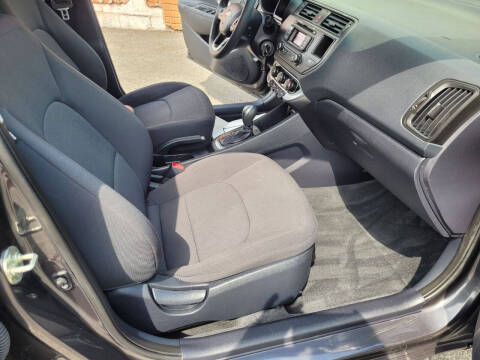 2013 Kia Rio 5-Door EX