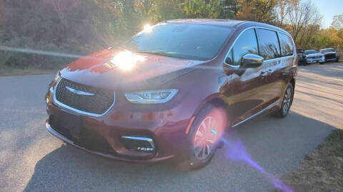 2023 Chrysler Pacifica Plug-In Hybrid Limited