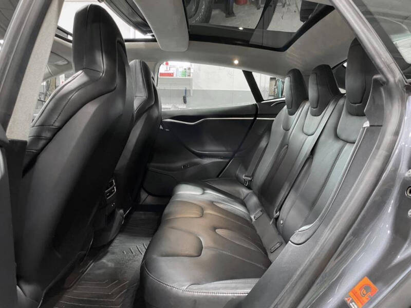 2016 Tesla Model S 75D