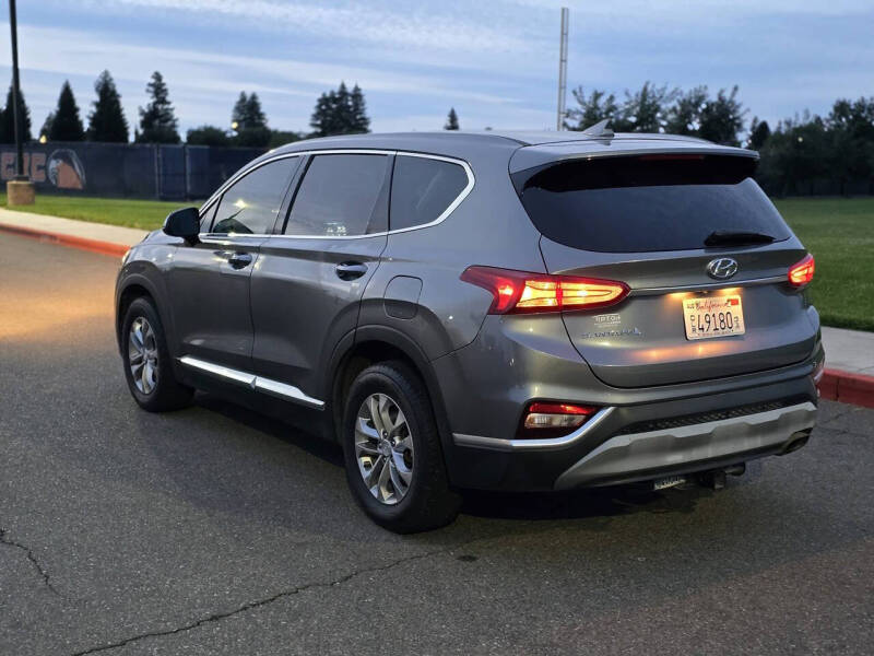 2019 Hyundai Santa Fe SEL 2.4L