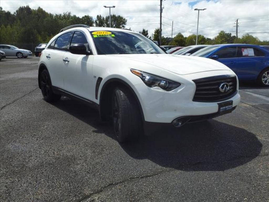 2016 INFINITI QX70 for sale at MOORE BROTHERS in Oxford, MS