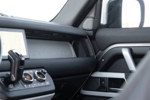 2023 Land Rover Defender 90 X-Dynamic SE