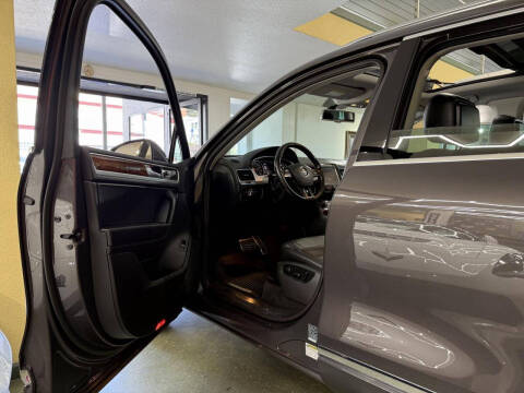 2012 Volkswagen Touareg