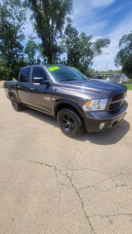 2016 RAM 1500 SLT