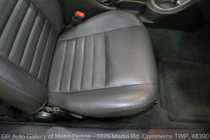 2004 Ford Mustang GT Deluxe