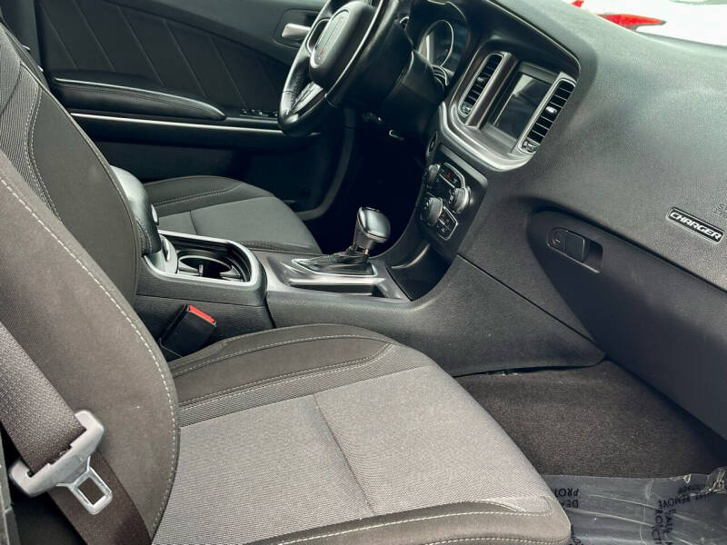 2019 Dodge Charger SXT