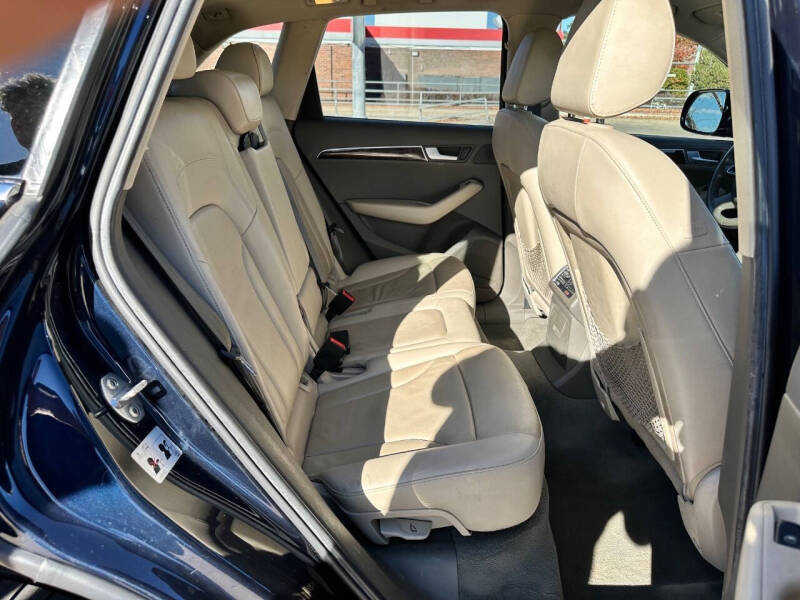 2011 Audi Q5 3.2 quattro Premium Plus