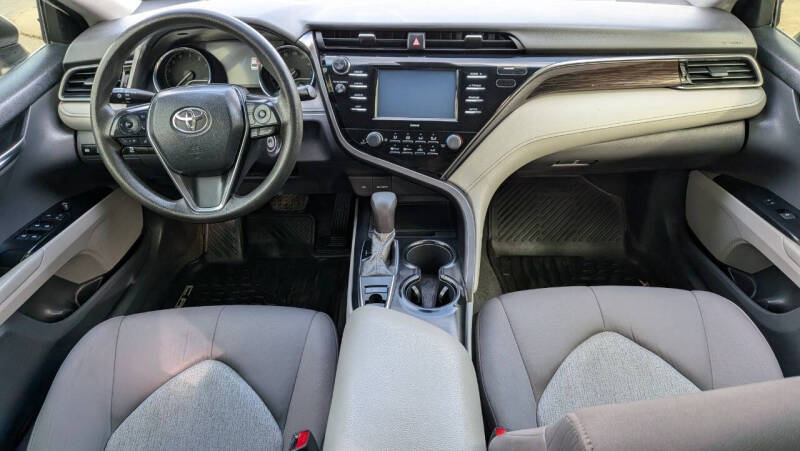 2020 Toyota Camry LE