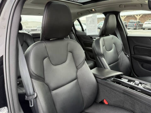 2020 Volvo S60 T5 Momentum