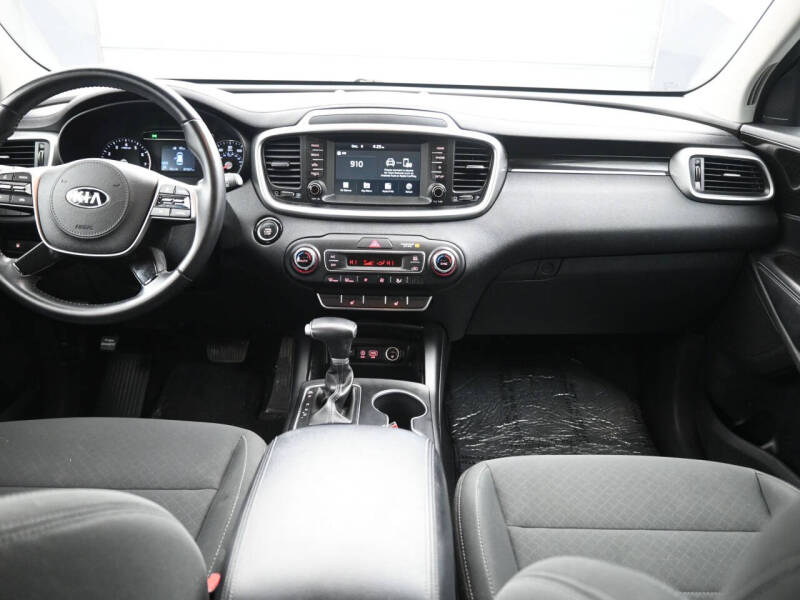 2020 Kia Sorento S V6