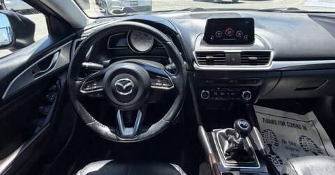 2017 Mazda MAZDA3 Touring 2.5