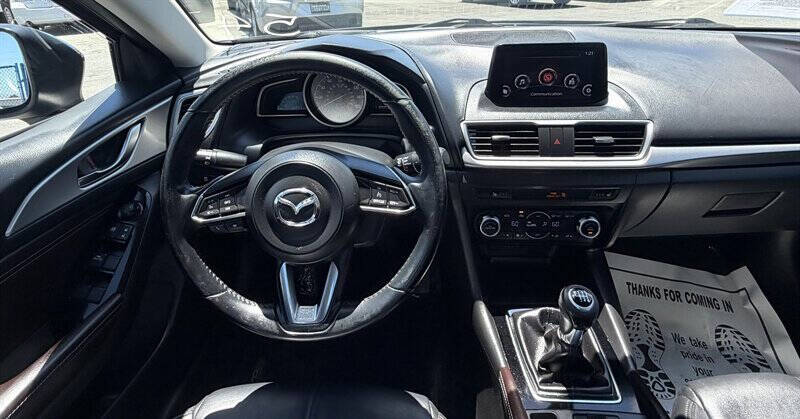 2017 Mazda MAZDA3 Touring 2.5