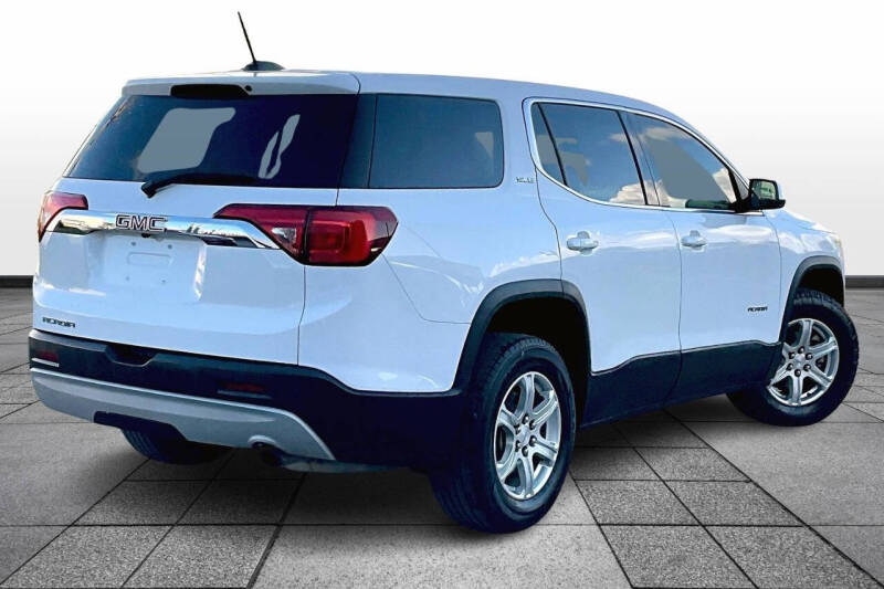 2017 GMC Acadia SLE-1