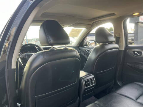 2017 Infiniti Q50 2.0T