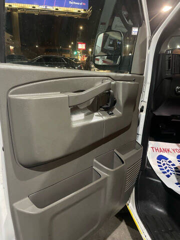 2016 Chevrolet Express 2500