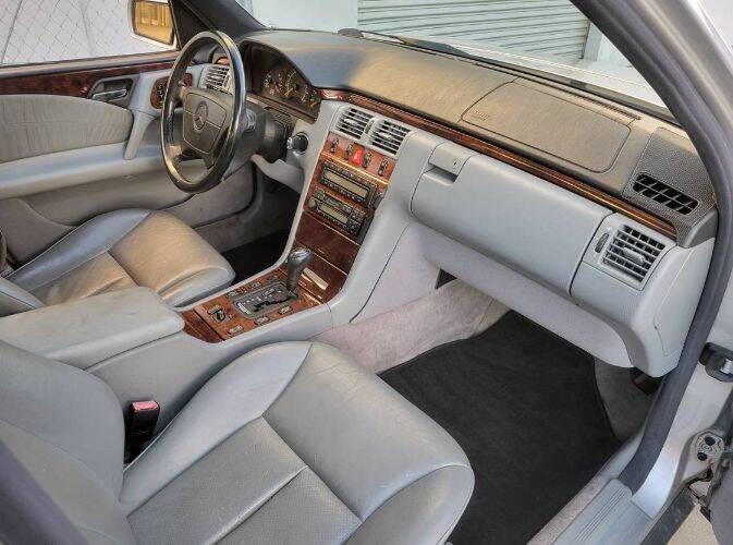 1998 Mercedes-Benz E-Class