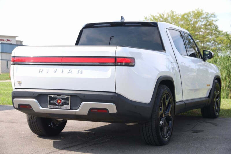 2022 Rivian R1T Adventure