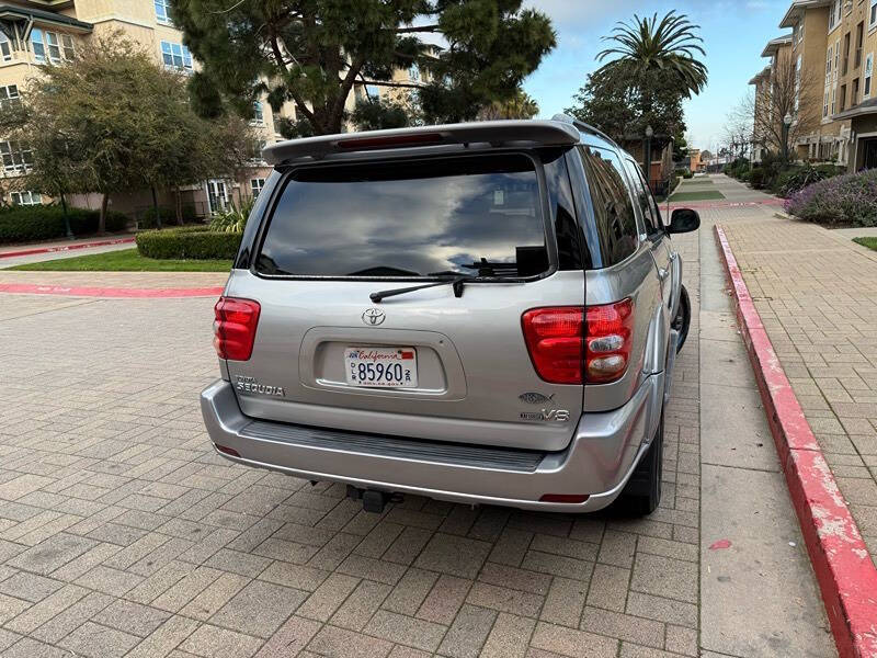 2004 Toyota Sequoia Limited