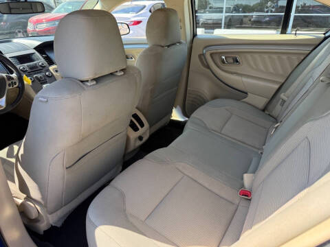 2015 Ford Taurus SEL